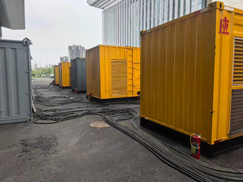 方正不同季节柴油发电机组保养有哪些注意事项?